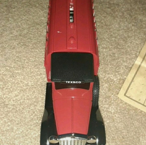 Texaco 1930 Diamond Fuel Tanker - Picture 3 of 8